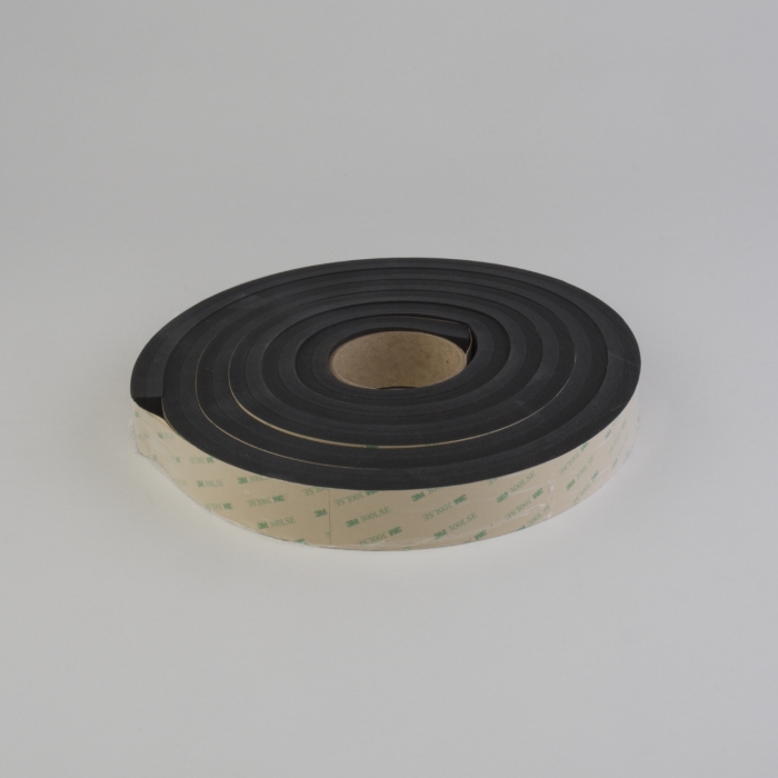 GASKET NEOPRENE 19 MM THK X 38 MM W (0.75" THK X 1.50" W) - WITH PRESSURE SENSITIVE ADHESIVE